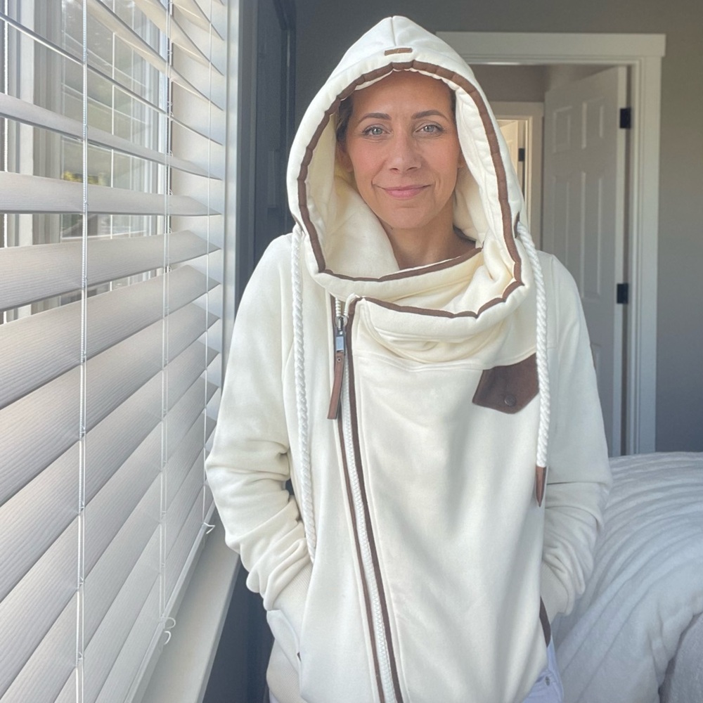 Wanakome Athena full zip Cream Hoodie with Brown Details